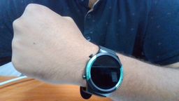oraimo Watch R Surveillance de la fréquence cardiaque Montre intelligente étanche oraimo Watch R Surveillance de la fréquence cardiaque Montre intelligente étanche