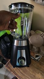 This blender blends anything