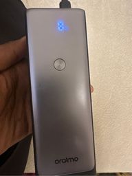 charges laptop