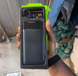 THE BEST COMPACT POWER BANK