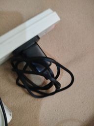 The charger supports fast charging cables