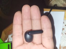 سماعة بلوتوث خفيفة