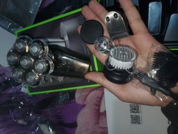 جودة ممتازةالمحتوى:منتوج رائع، كيدير الخدمة بروفيسيونيال، البطارية زوينة والحلاقة ناعمة.