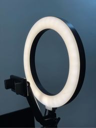 very nice. you can also attach a ring light to it.