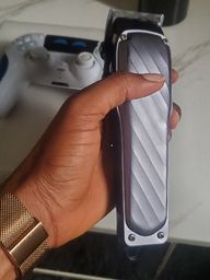 Pro Performance, Home Convenience: The DIY Barber’s Essential.