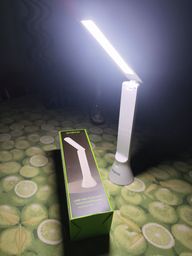 Oraimo Touch-Control Lamp & Flashlight: luz prática e versátil na ponta dos dedos