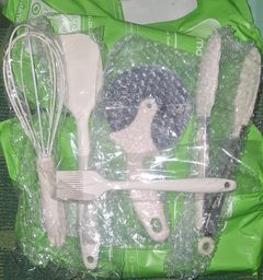 Looking sleek 'n' solid at the same time!