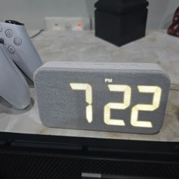 Sleek and Reliable, but Missing  Temperature Display on Primary Screen