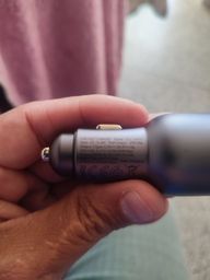 très bon chargeur pour voiture