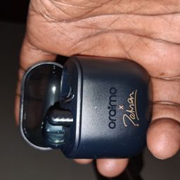 ওয়ারলেস হেডফোন