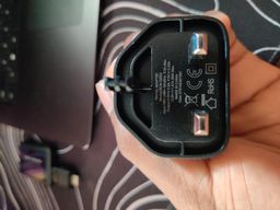 A Very Decent 20W Charger