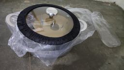 LOOKS DURABLE