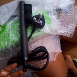 sleekWave Hair Straightener brush