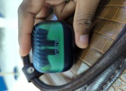carte de. membre virtuel + airpod